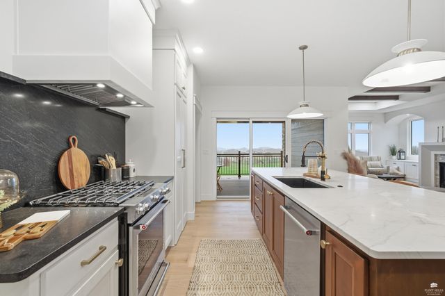 3508 N Pinehurst Circle, Manhattan, KS 66503