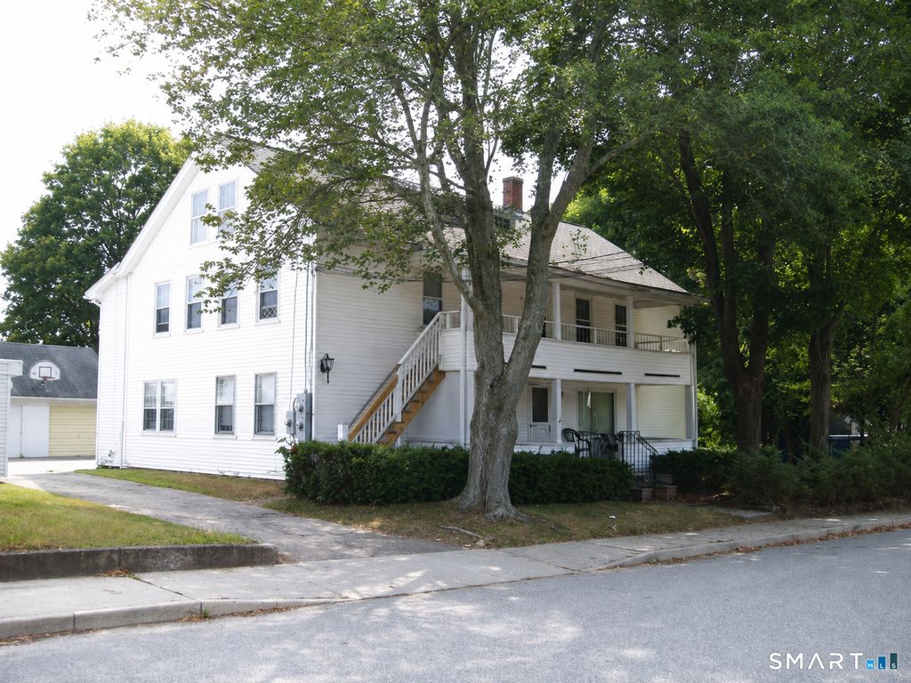 31 Mill Street, Putnam, CT 06260