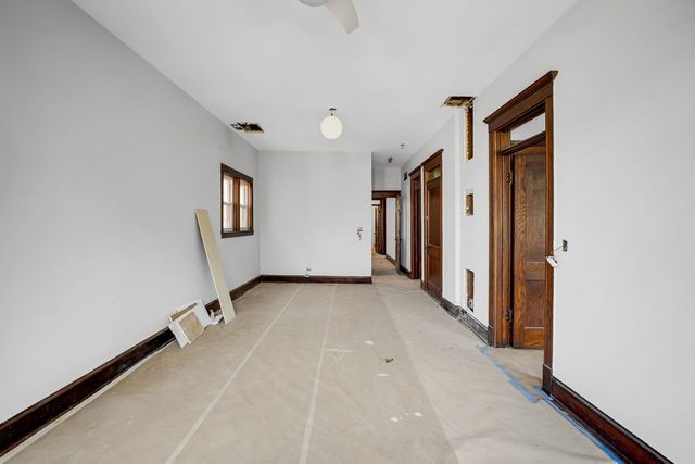 4339 W Monroe Street, Chicago, IL 60624