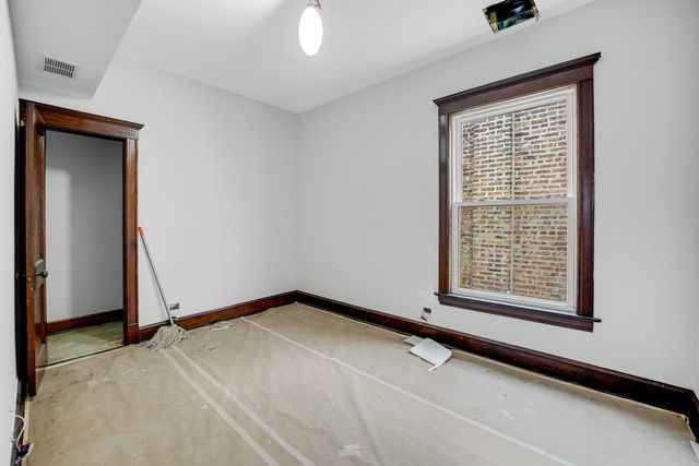 4339 W Monroe Street, Chicago, IL 60624