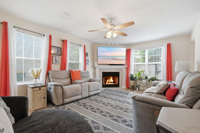 925 Scenic Oak Lane, Fort Walton Beach, FL 32547