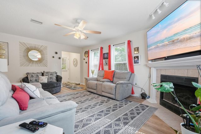925 Scenic Oak Lane, Fort Walton Beach, FL 32547