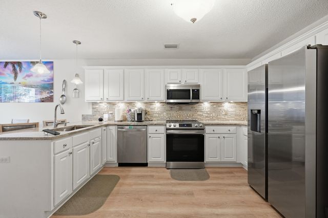 925 Scenic Oak Lane, Fort Walton Beach, FL 32547