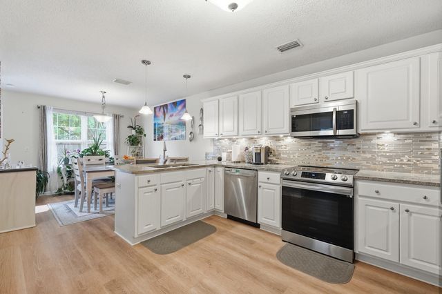 925 Scenic Oak Lane, Fort Walton Beach, FL 32547
