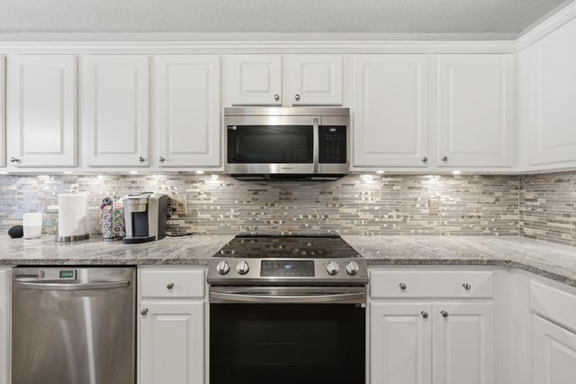 925 Scenic Oak Lane, Fort Walton Beach, FL 32547