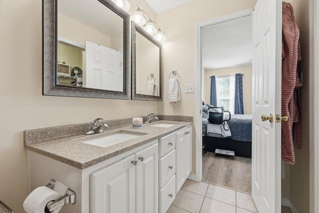 925 Scenic Oak Lane, Fort Walton Beach, FL 32547