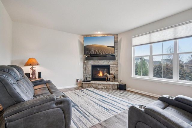 609 Westlawn AVENUE, Mukwonago, WI 53149