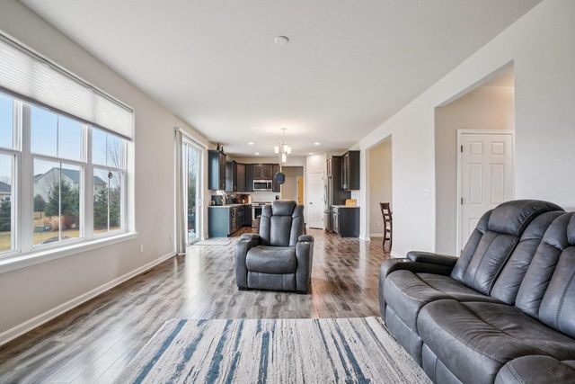 609 Westlawn AVENUE, Mukwonago, WI 53149