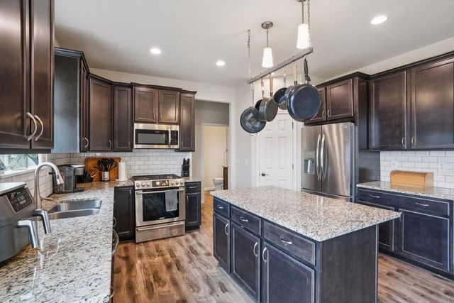 609 Westlawn AVENUE, Mukwonago, WI 53149