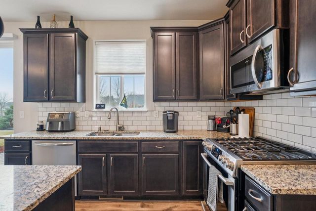 609 Westlawn AVENUE, Mukwonago, WI 53149