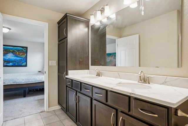 609 Westlawn AVENUE, Mukwonago, WI 53149