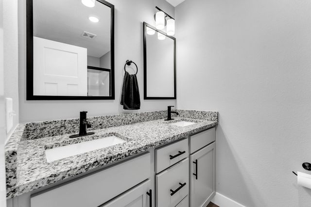1444 E Macon Street, Republic, MO 65738