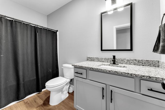1444 E Macon Street, Republic, MO 65738