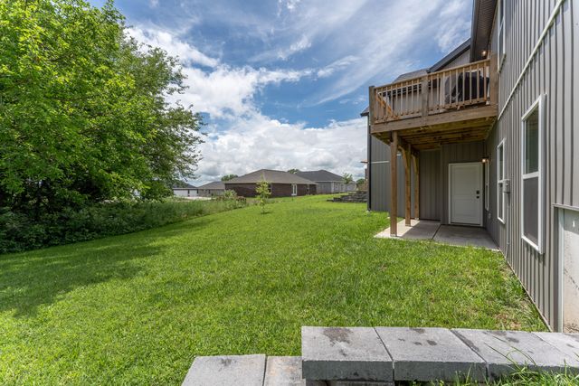 1444 E Macon Street, Republic, MO 65738