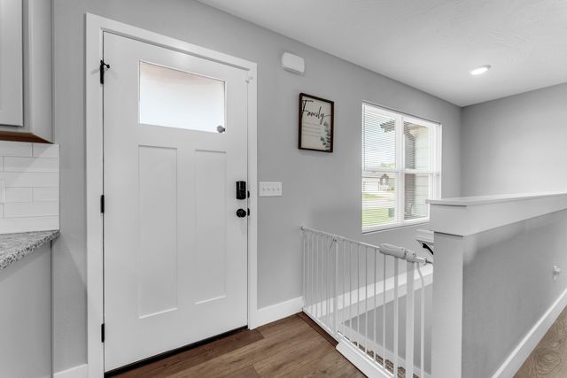 1444 E Macon Street, Republic, MO 65738