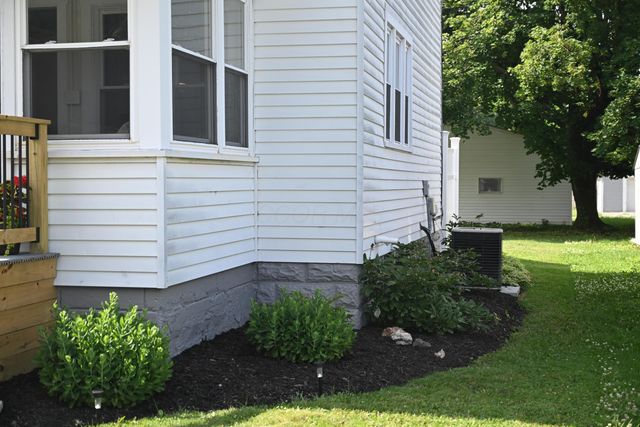 245 Cambria Street, Newark, OH 43055