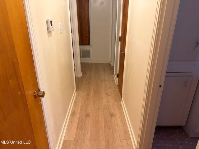 1360 Brinkley Drive, Jackson, MS 39213