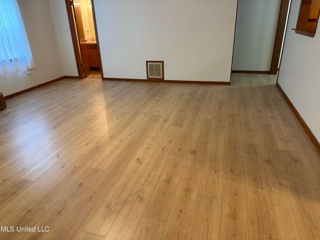 1360 Brinkley Drive, Jackson, MS 39213