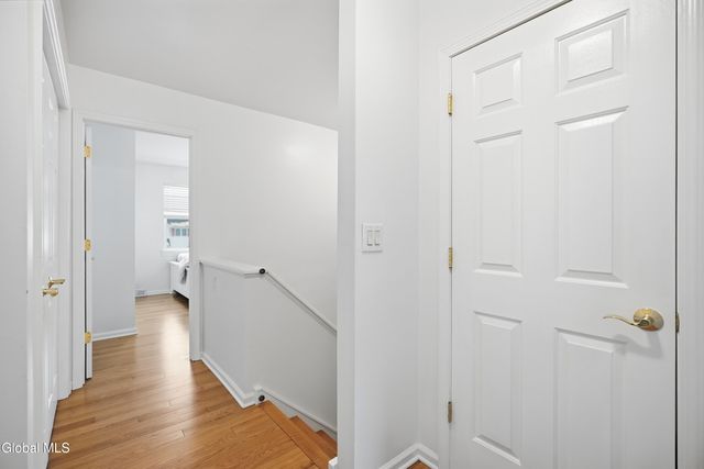 4 Kings Mill Court, Colonie, NY 12205