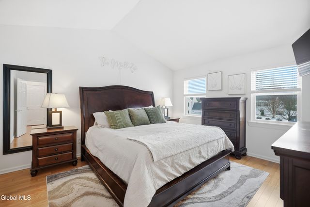 4 Kings Mill Court, Colonie, NY 12205