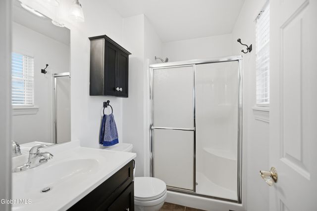 4 Kings Mill Court, Colonie, NY 12205