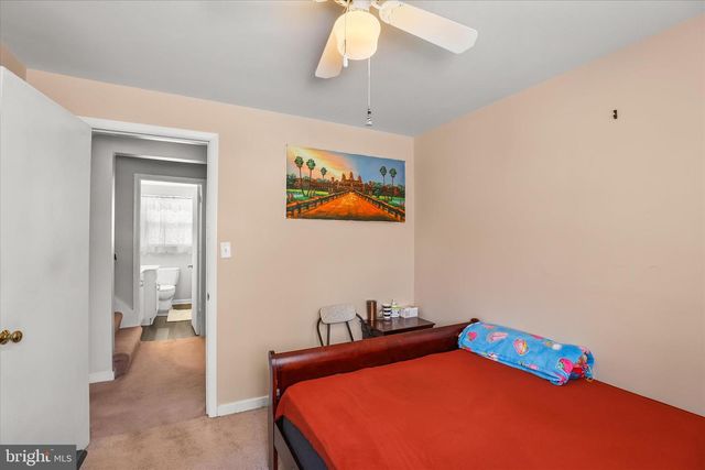 2430 BRADFORD DR, York, PA 17402