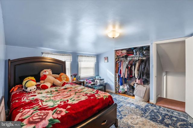 2430 BRADFORD DR, York, PA 17402