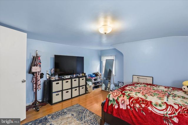 2430 BRADFORD DR, York, PA 17402