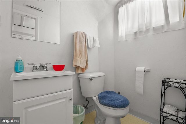 2430 BRADFORD DR, York, PA 17402