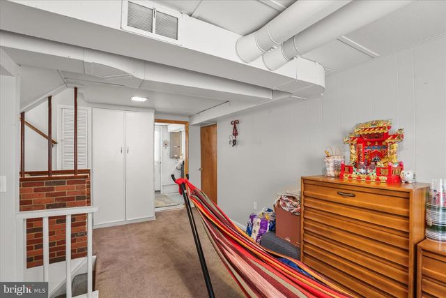 2430 BRADFORD DR, York, PA 17402