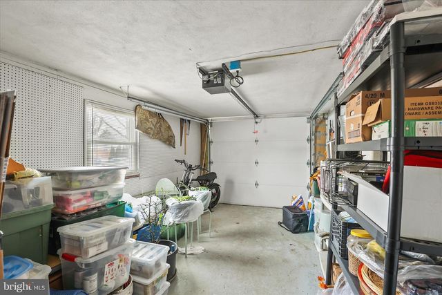 2430 BRADFORD DR, York, PA 17402