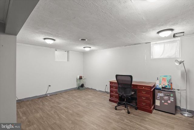 2430 BRADFORD DR, York, PA 17402