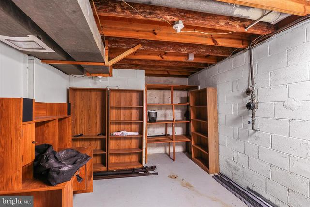 2430 BRADFORD DR, York, PA 17402