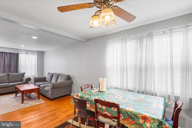 2430 BRADFORD DR, York, PA 17402