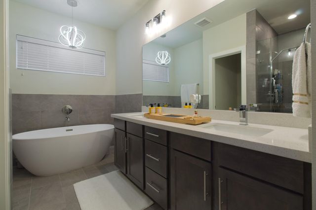 2204 Penny Derrick Lane, Houston, TX 77055