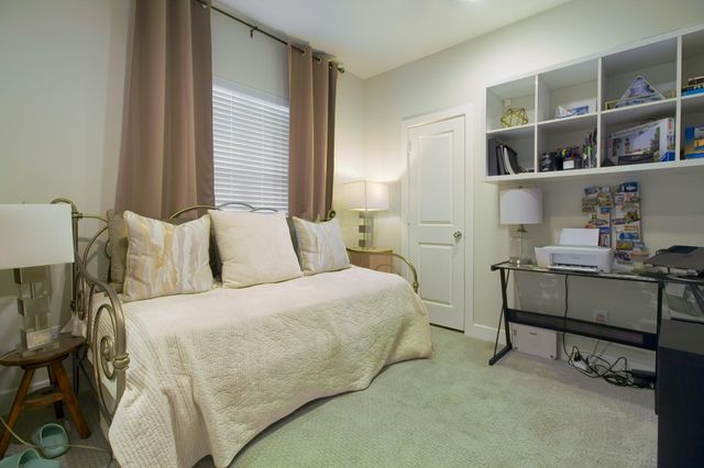 2204 Penny Derrick Lane, Houston, TX 77055