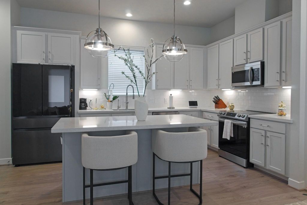 2204 Penny Derrick Lane, Houston, TX 77055
