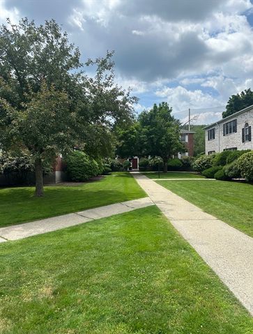 194 Lake Ave 2, Boston, MA 02135