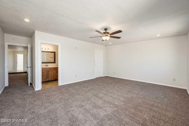 740 Lariat Drive, Las Cruces, NM 88011