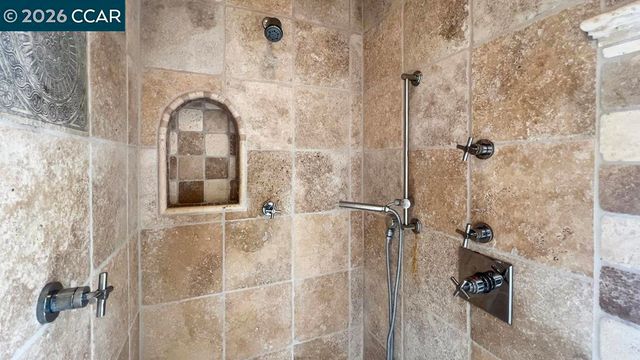 800 Hamilton Dr, Pleasant Hill, CA 94523