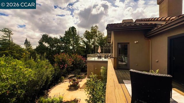 800 Hamilton Dr, Pleasant Hill, CA 94523