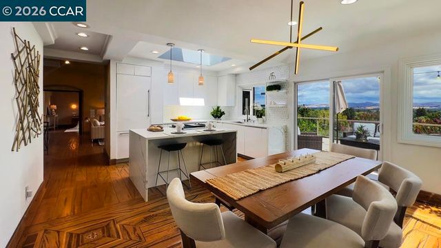 800 Hamilton Dr, Pleasant Hill, CA 94523