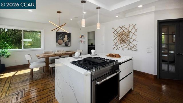 800 Hamilton Dr, Pleasant Hill, CA 94523