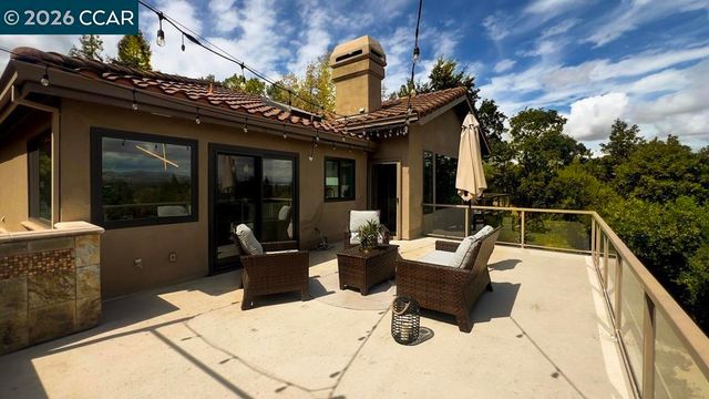 800 Hamilton Dr, Pleasant Hill, CA 94523