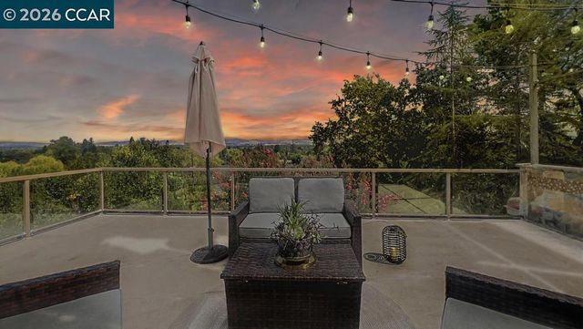 800 Hamilton Dr, Pleasant Hill, CA 94523