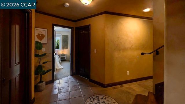 800 Hamilton Dr, Pleasant Hill, CA 94523