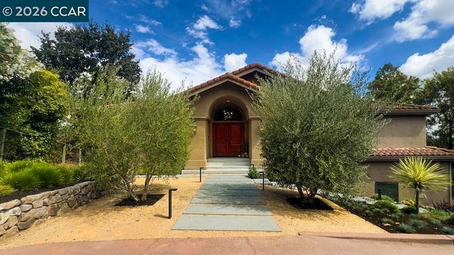 800 Hamilton Dr, Pleasant Hill, CA 94523