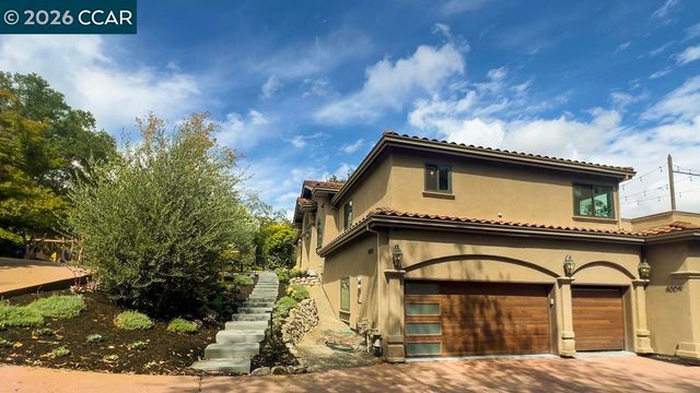 800 Hamilton Dr, Pleasant Hill, CA 94523