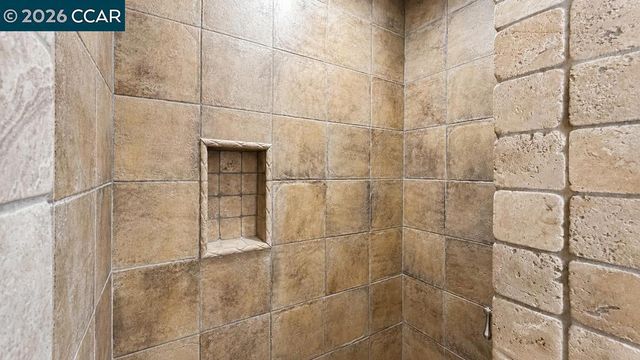 800 Hamilton Dr, Pleasant Hill, CA 94523