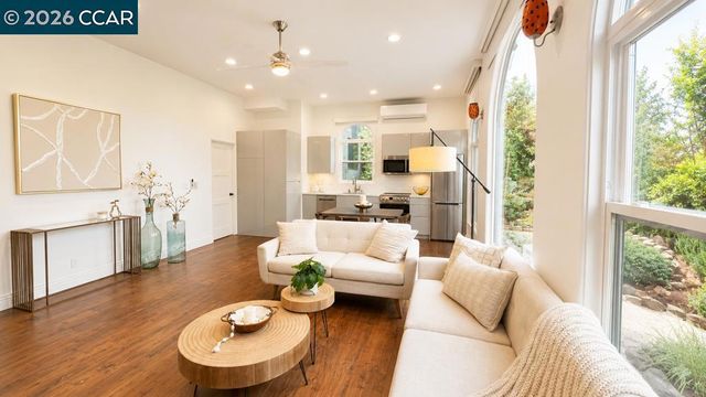 800 Hamilton Dr, Pleasant Hill, CA 94523